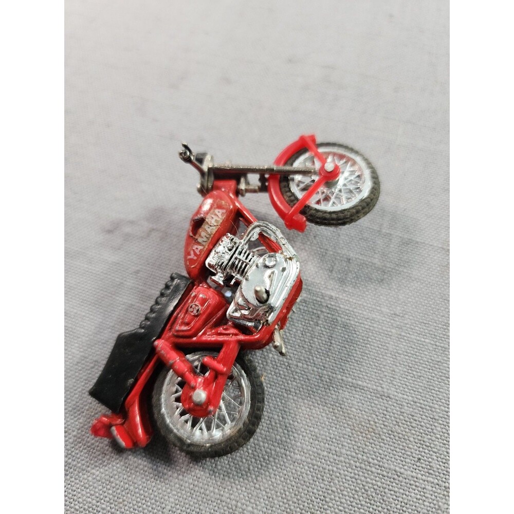 Vintage Yamaha 650 Red Diecast Motorcycle Miniature Toy Bike